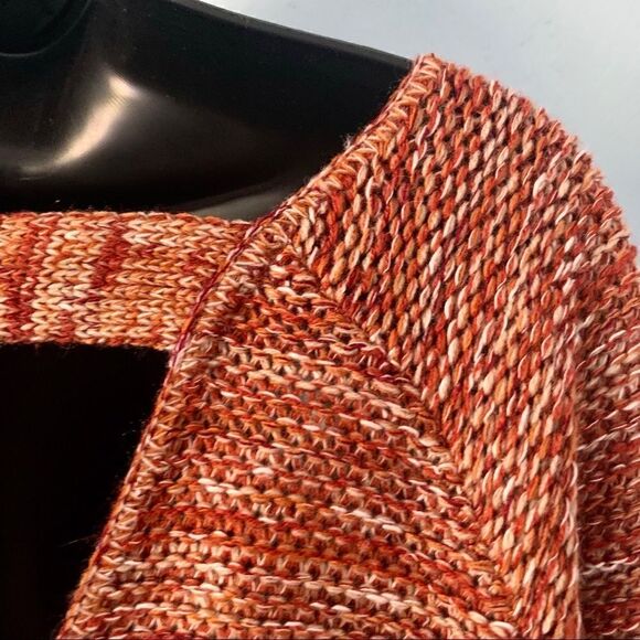 Susina Rust Marbled V-Neck Knit Sweater. Size Medium - Picture 8 of 11